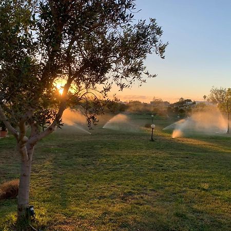 Masseria Capece Bed & Breakfast Uggiano La Chiesa Exterior foto