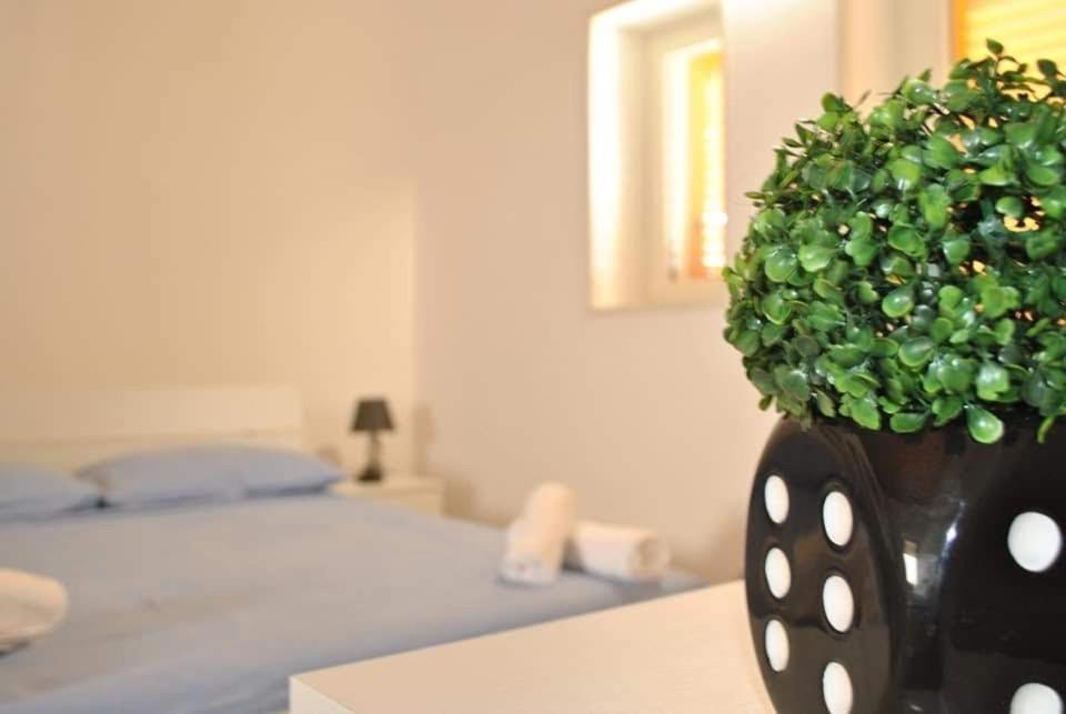 Masseria Capece Bed & Breakfast Uggiano La Chiesa Exterior foto